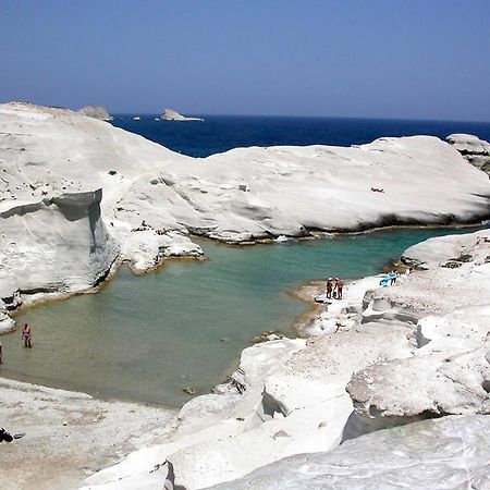 Sarakiniko View Studios Mandrakia Exterior foto